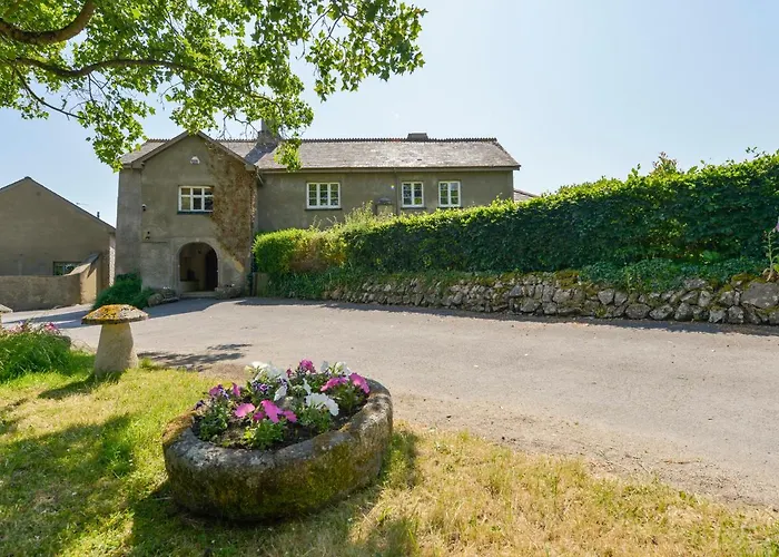 Twelve Oaks Farmhouse