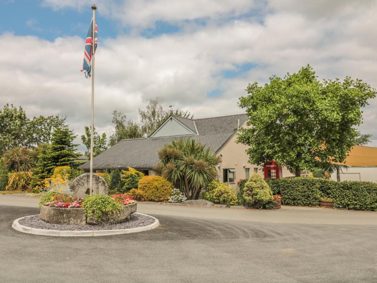 Twelve Oaks Holiday home