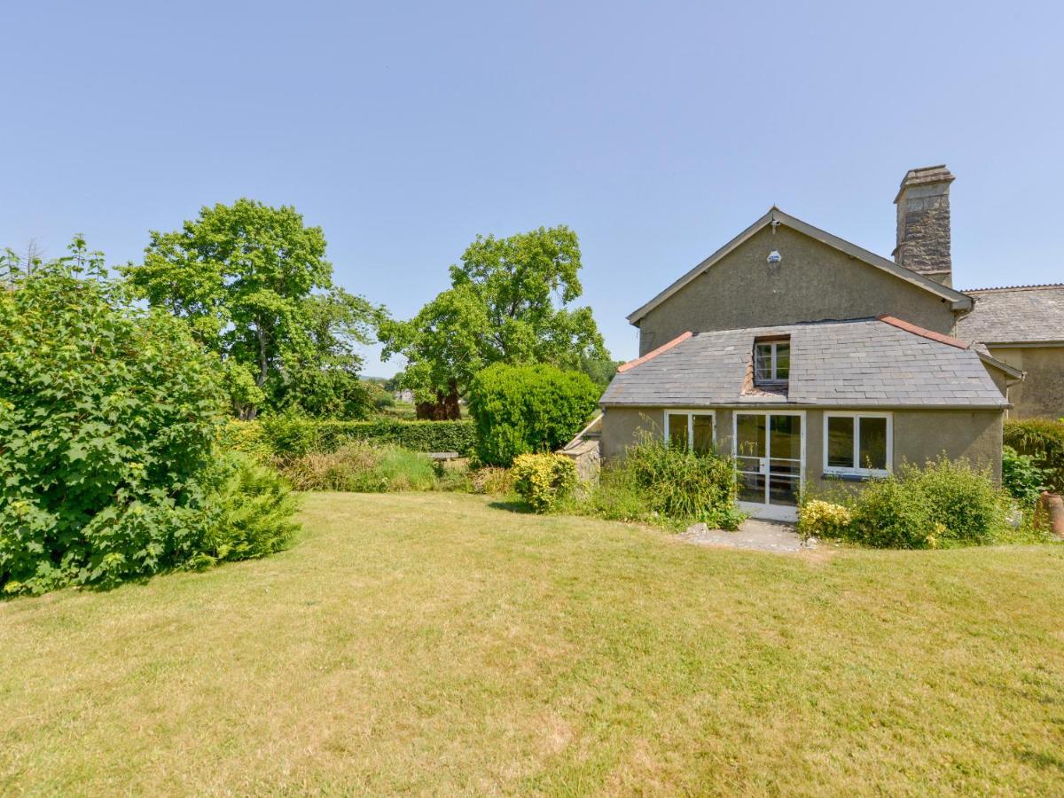 Holiday home Twelve Oaks *